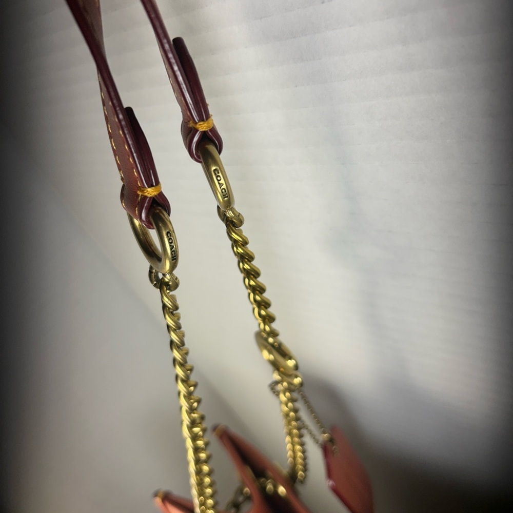 Coach Old Rose/Beige Signature Cashin Chain Tote - Picture 5 of 13